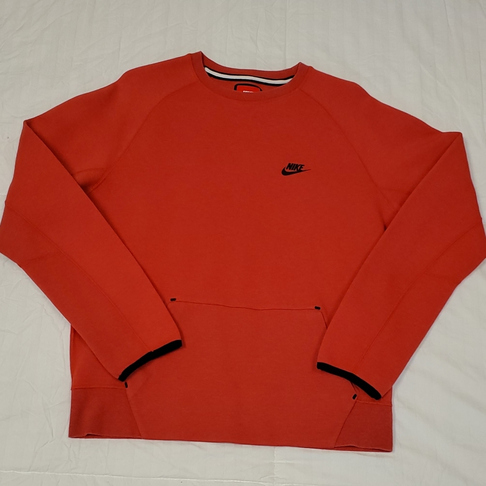Nike Tech Fleece Crewneck - Red